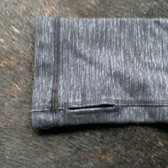 Lululemon On The Move Jacket - Picture 4 of 6